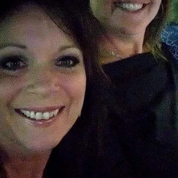 Meet your Posher, Amy - Picture 1 of 1